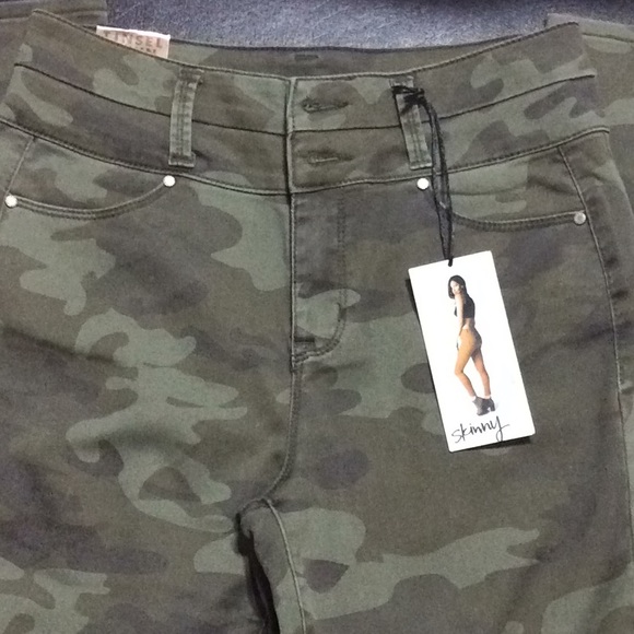 Pants - Picture 6 of 7